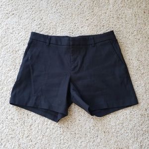 Banana Republic Black Tailored Pique Shorts size 4